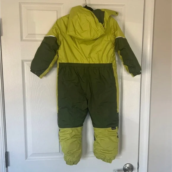Patagonia Two-Tone Green Snowsuit - Picture 4 of 5